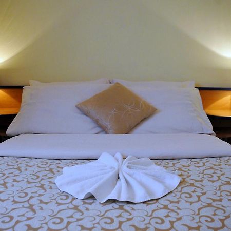 Hotel Galerija Zagrzeb Pokój zdjęcie